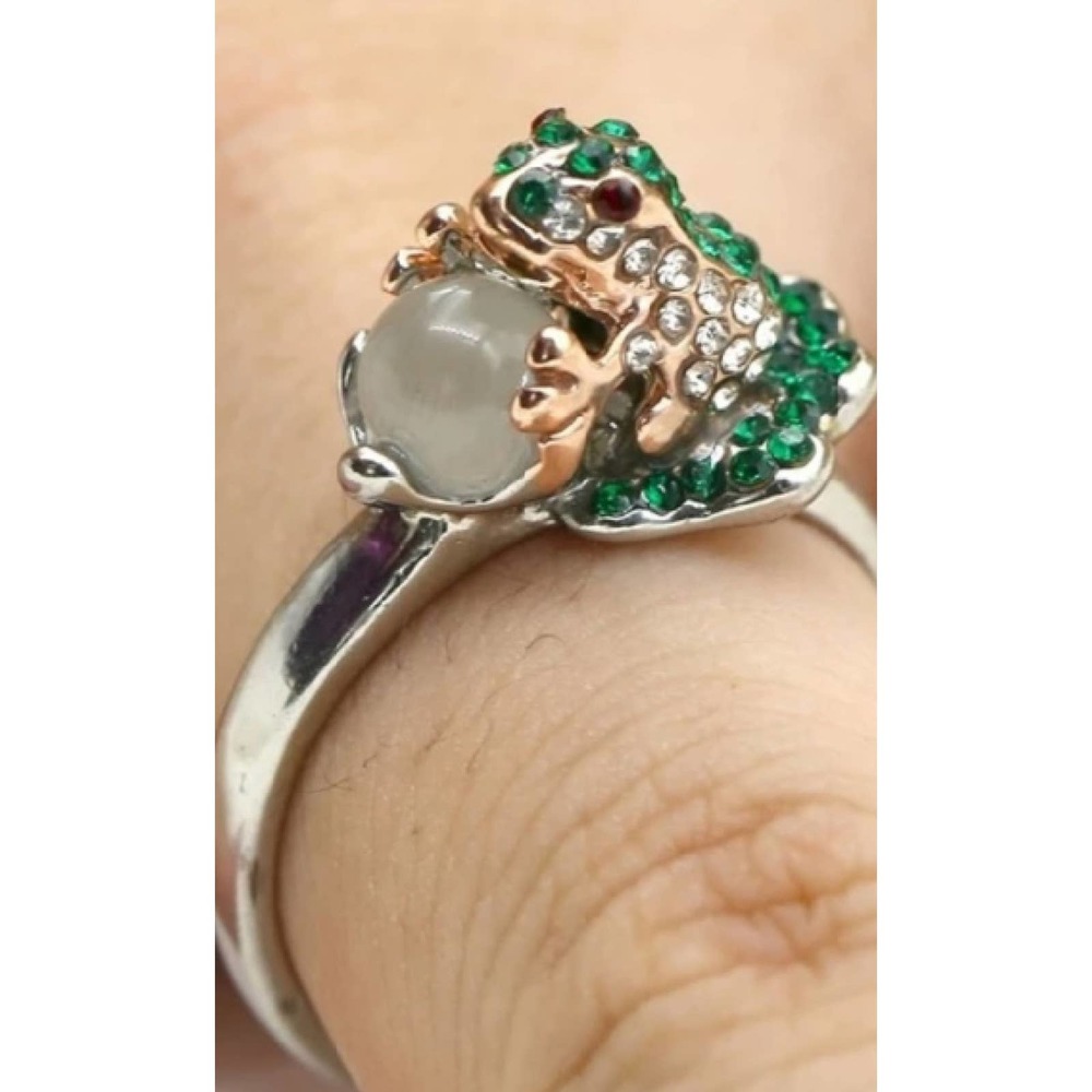 NEW Sz 9 Frog Ring Emerald Green Stones with Mexican Moon Pearl - Picture 10 of 10
